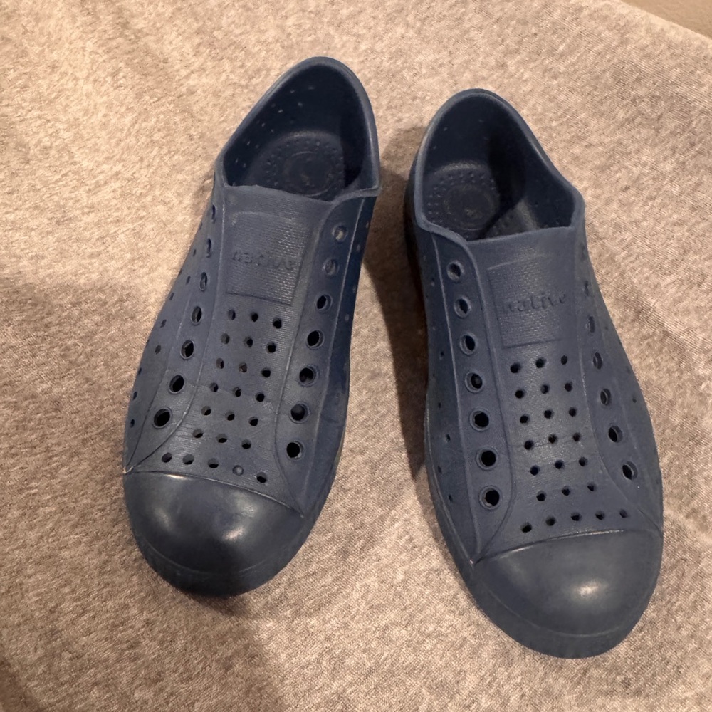 Native Boy’s Navy Perforated Shors